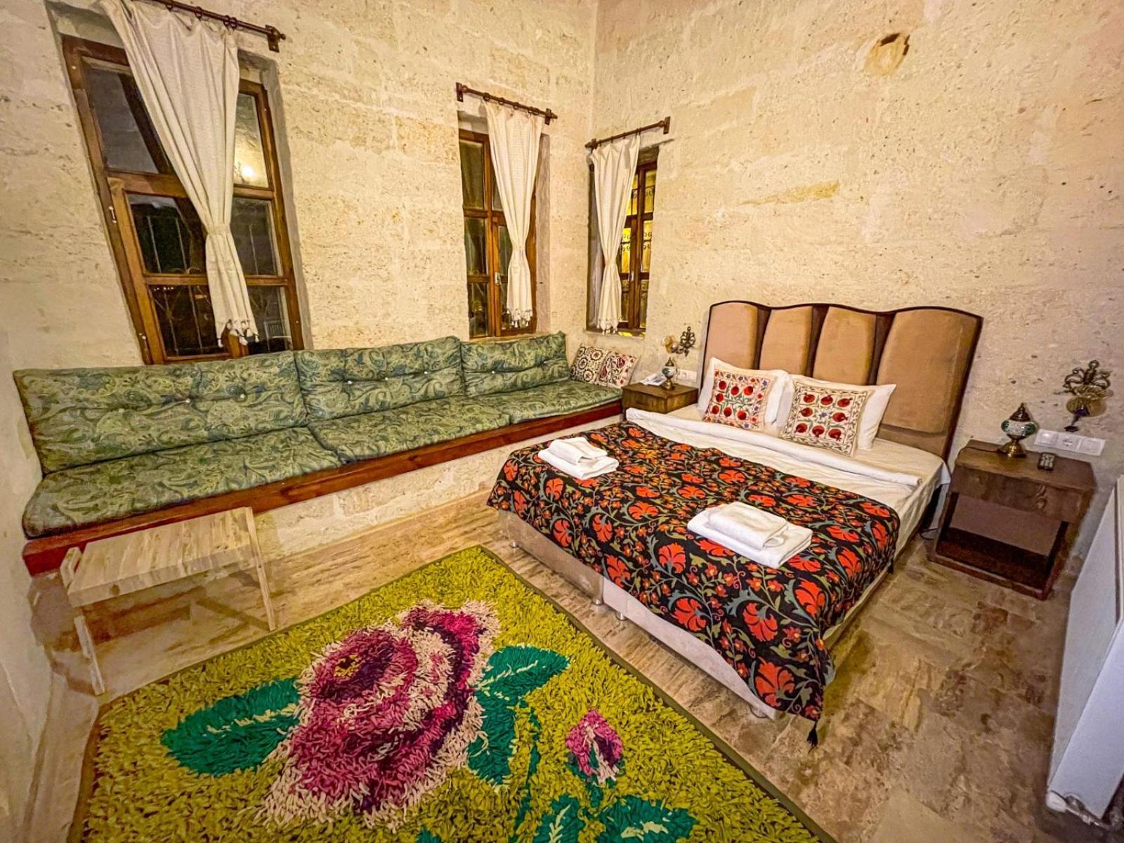 Heritage Cave Suites 于尔居普 外观 照片